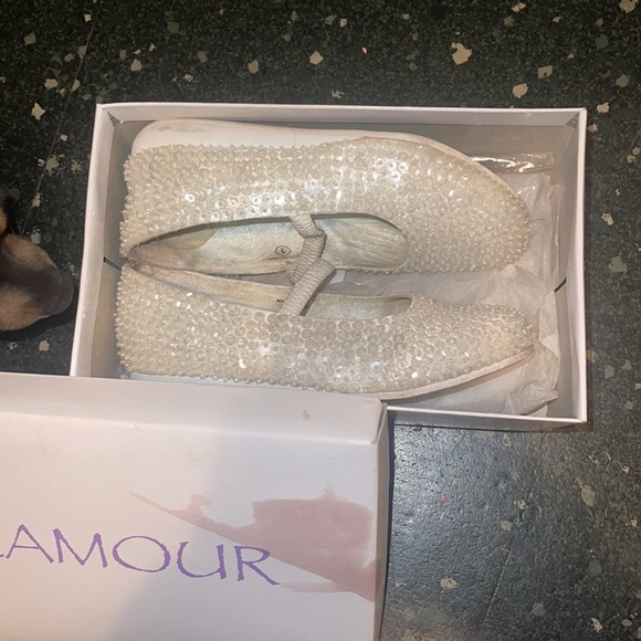 Girls L’AMOUR Bling Sequins Mary Jane’s - Picture 4 of 4